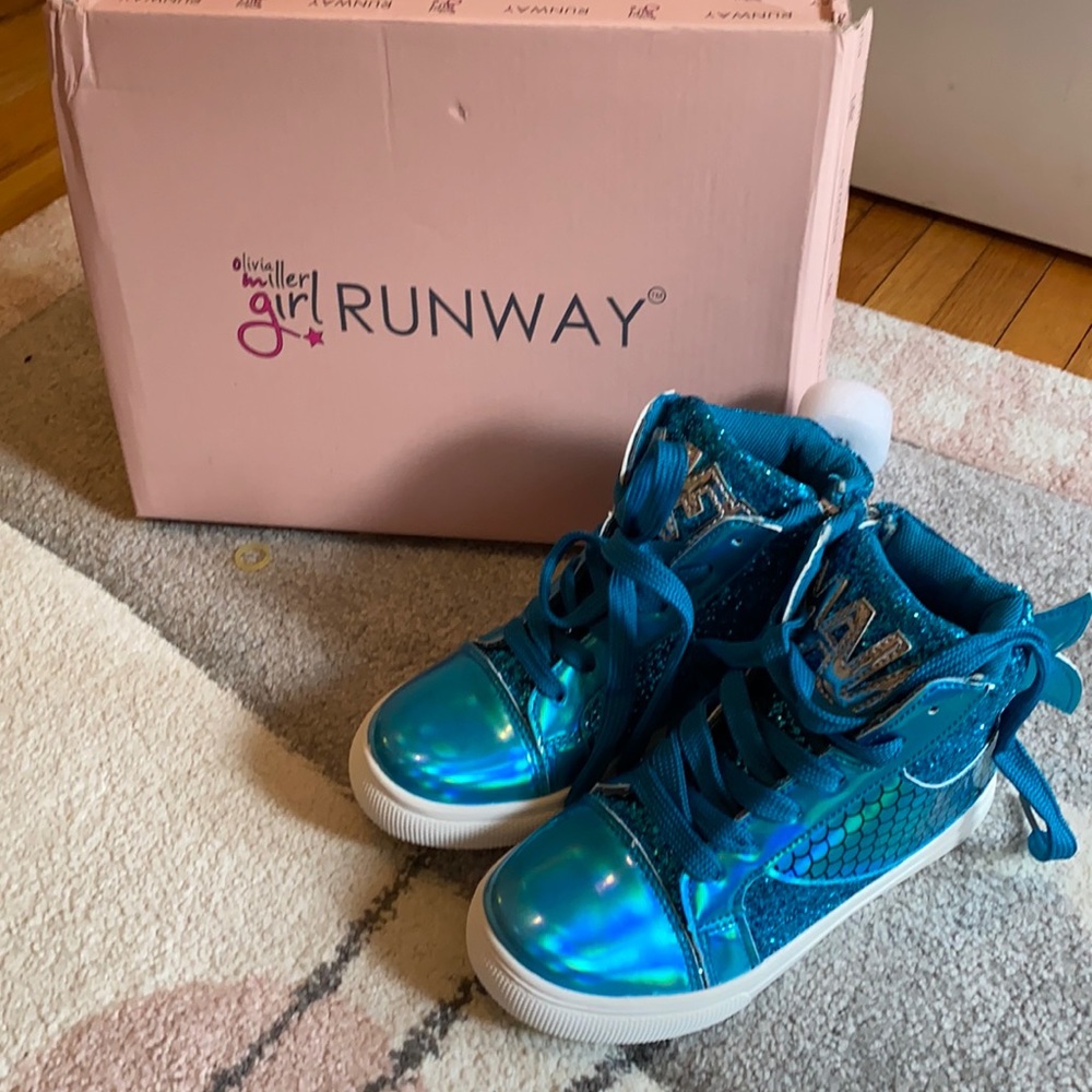 Mermaid high tops for girls brand new never worn.